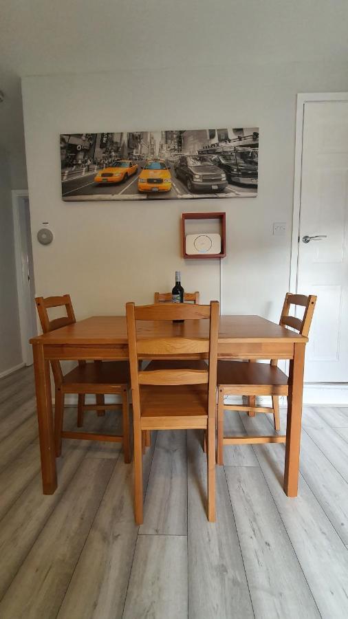 Contractors, City Centre, Parking, 3 Double Rooms, Netflix, Cosy! Coventry Kültér fotó