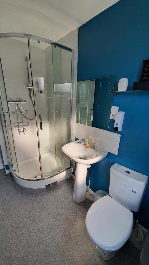 Contractors, City Centre, Parking, 3 Double Rooms, Netflix, Cosy! Coventry Kültér fotó