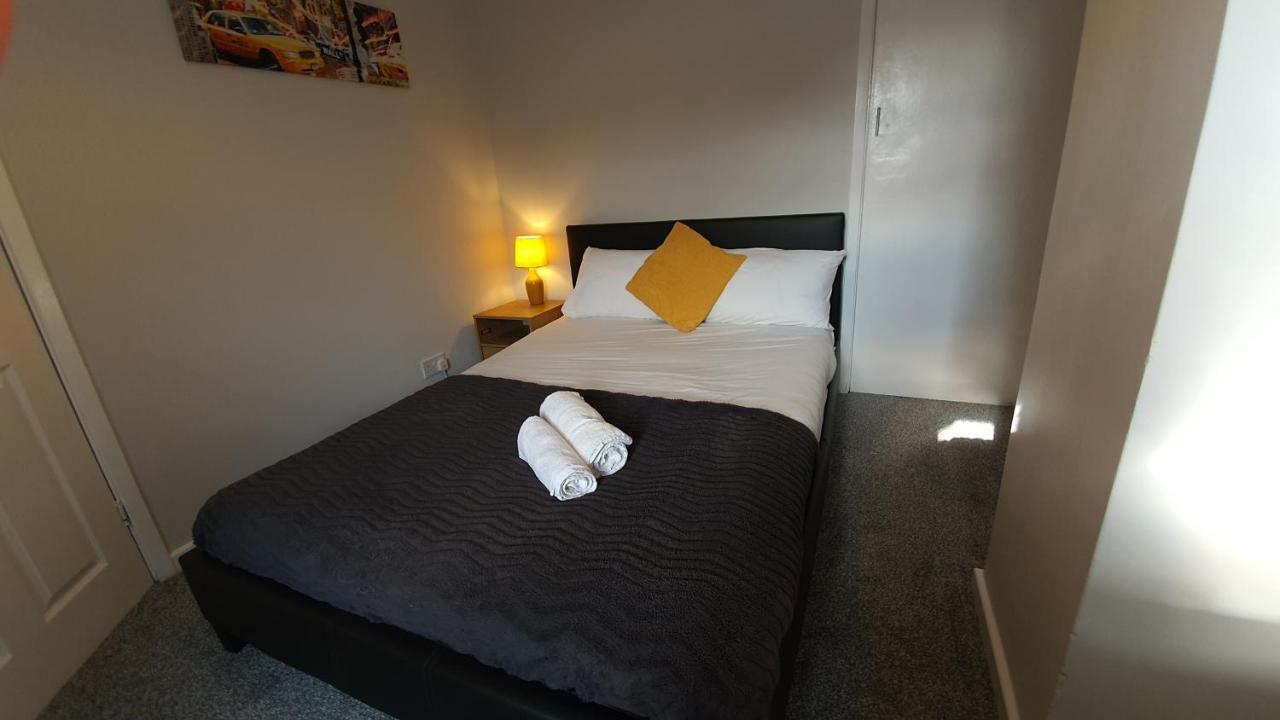 Contractors, City Centre, Parking, 3 Double Rooms, Netflix, Cosy! Coventry Kültér fotó